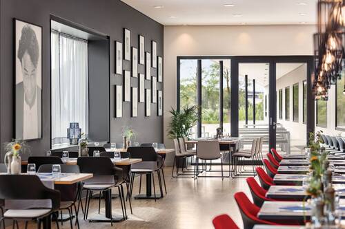 Das Restaurant Oskar's im Ernst Leitz Hotel im Leitz-Park Wetzlar.