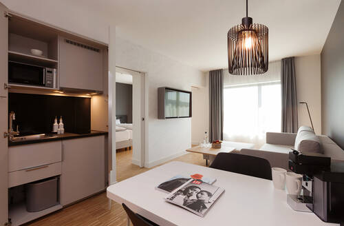 Wohn- und Essbereich des Wetzlar Apartments.