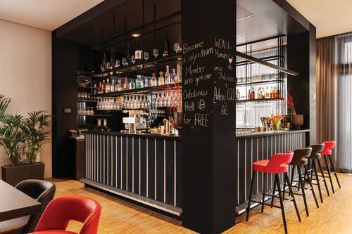 Bar im Restaurant Oskar's.